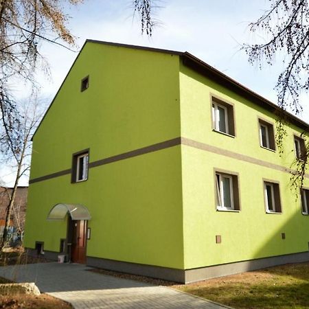 Apartmany - Skolni Chomutov Exteriör bild