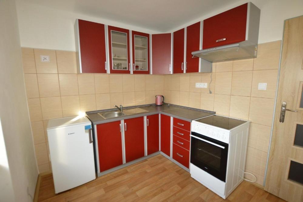 Apartmany - Skolni Chomutov Exteriör bild