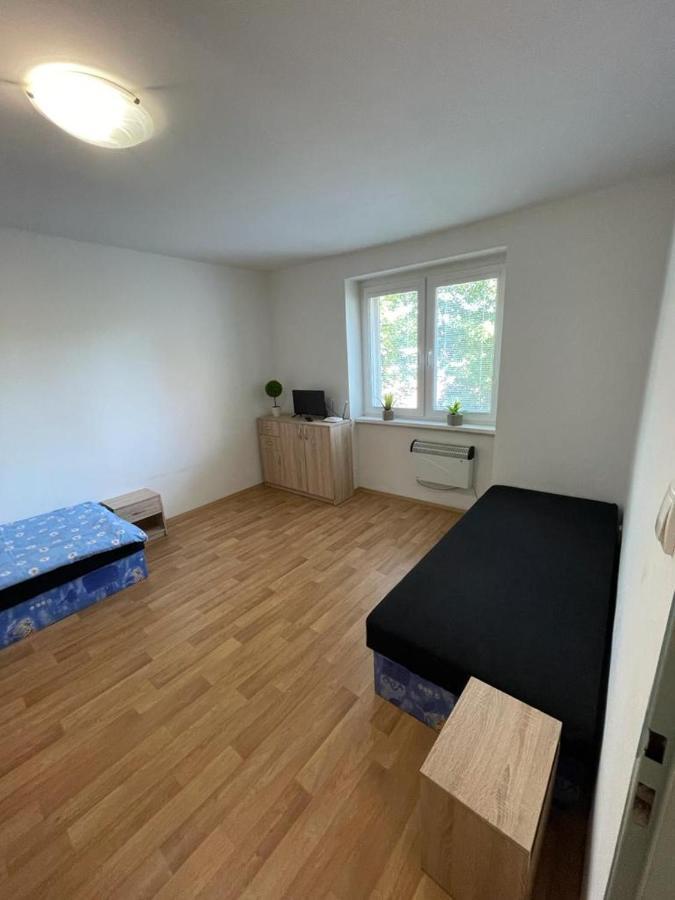 Apartmany - Skolni Chomutov Exteriör bild