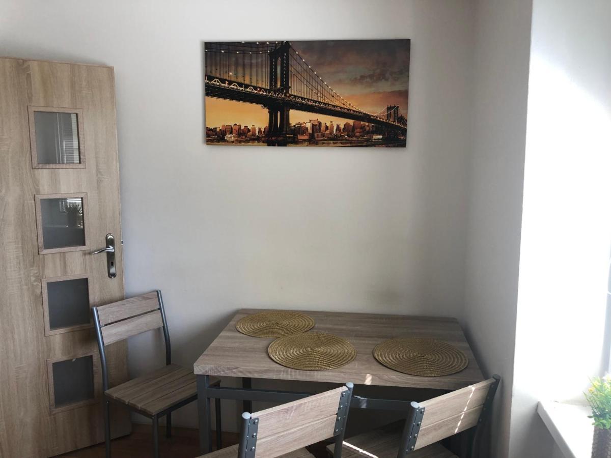 Apartmany - Skolni Chomutov Exteriör bild