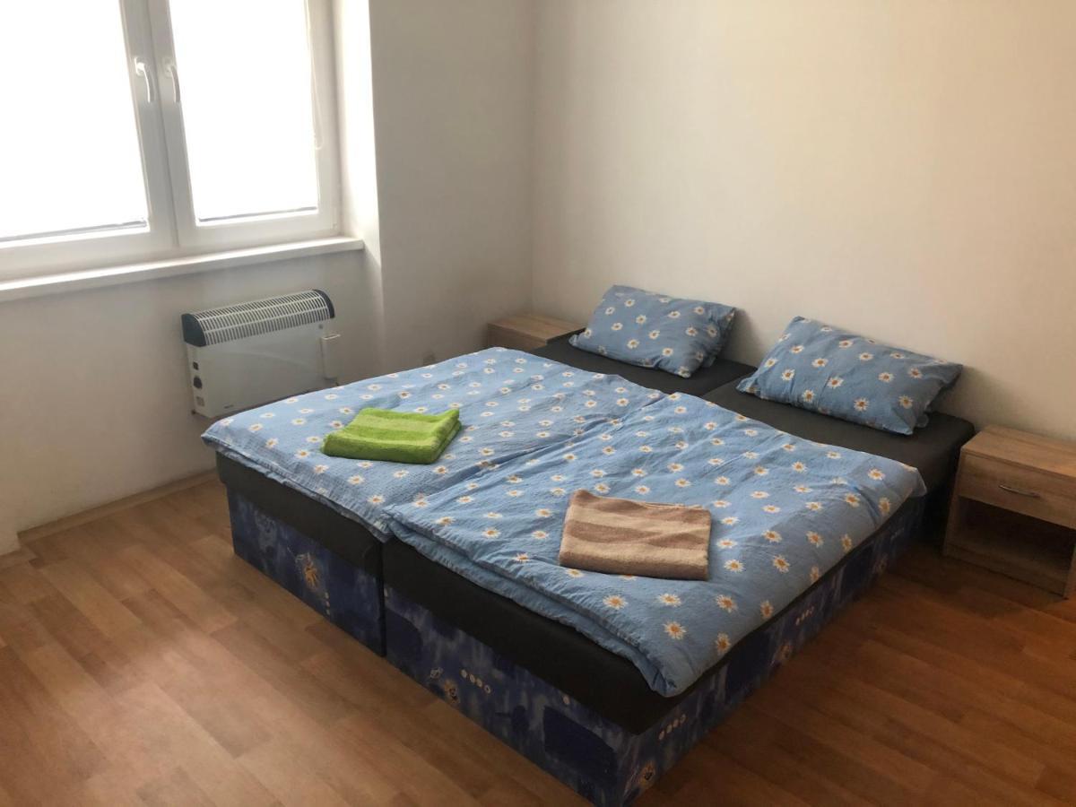 Apartmany - Skolni Chomutov Exteriör bild