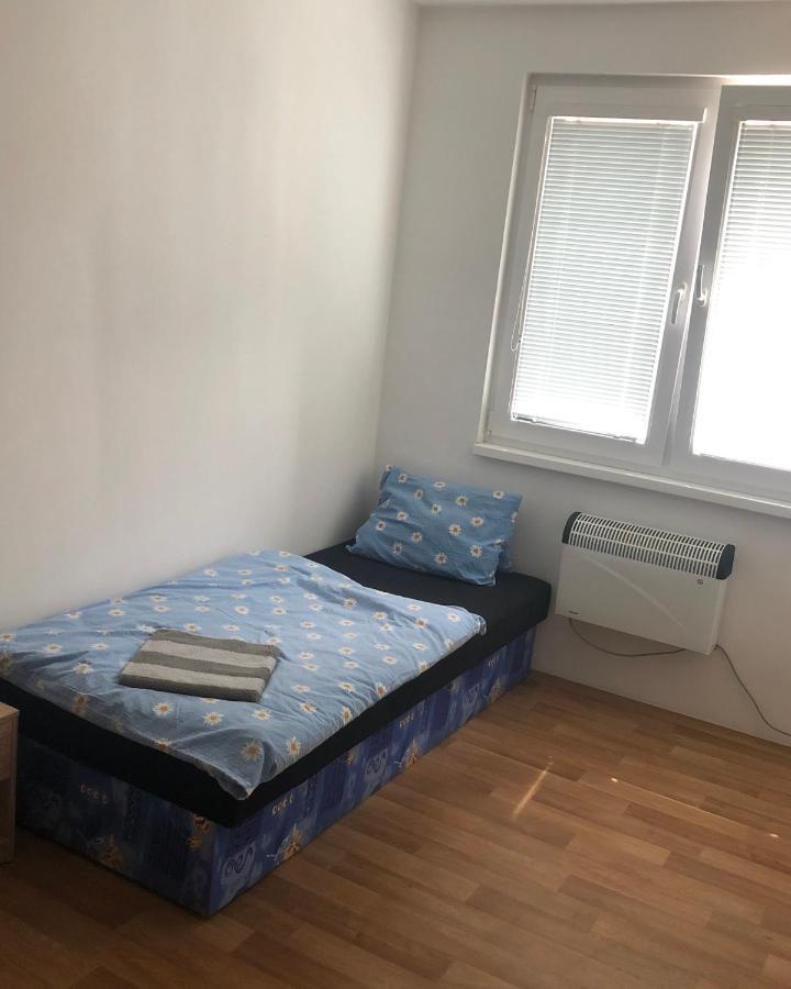 Apartmany - Skolni Chomutov Exteriör bild